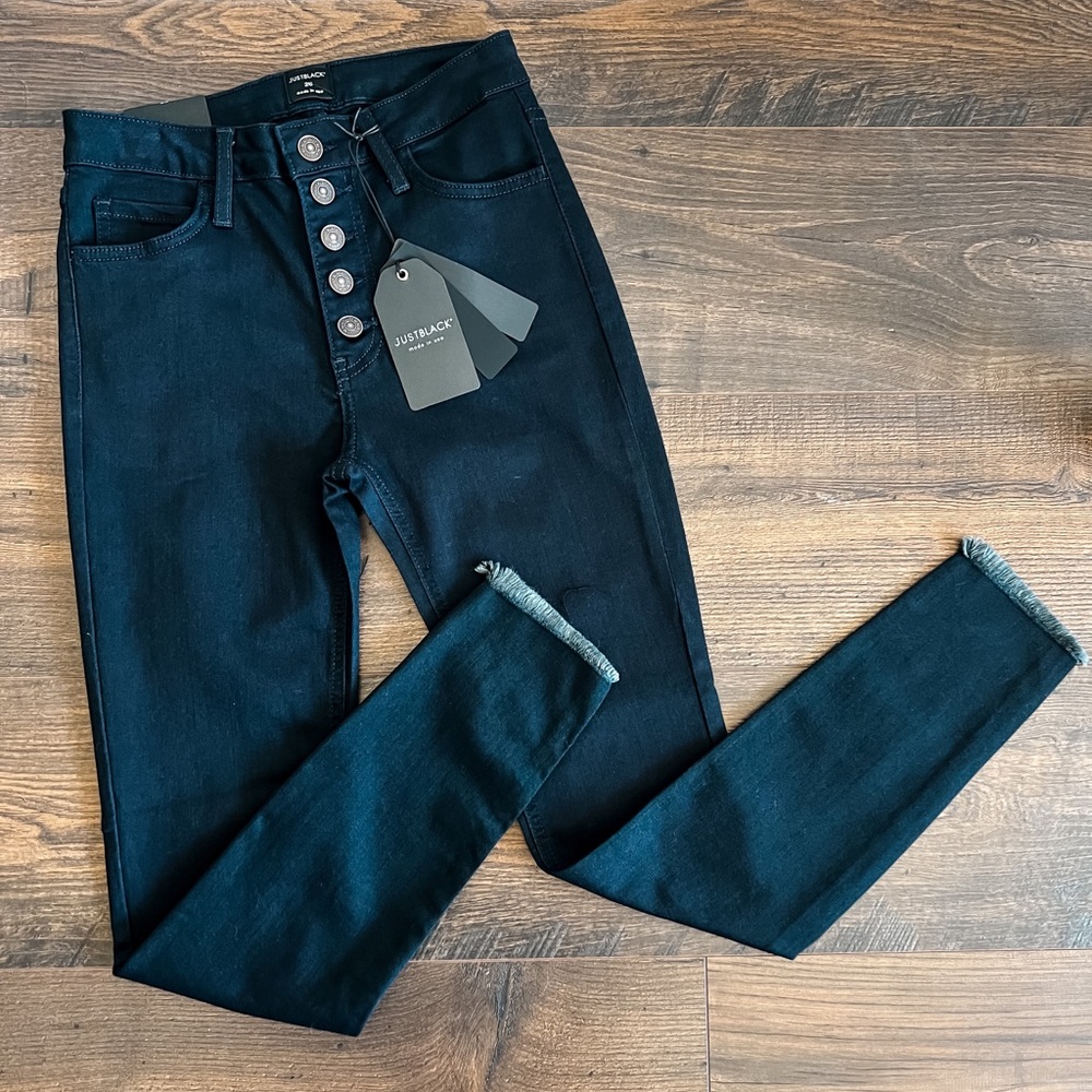 NWT - Just Black Women’s Jeans - Size 26